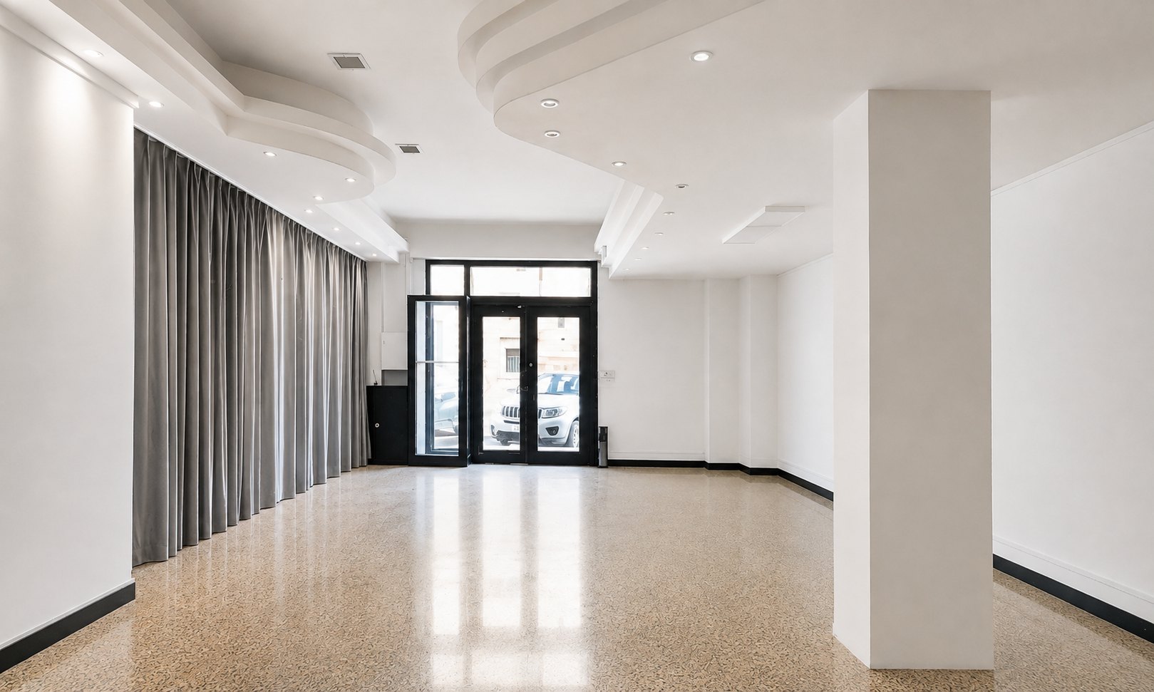 Gallery Morphè — ground floor exhibition room